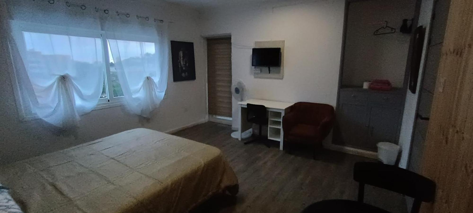 Hostal Belgica Palmanova Exteriör bild